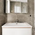 Dinbnb L 100m To Bryggen L Pet Friendly L Sleeps 4 L Smart-tv 아파트 *