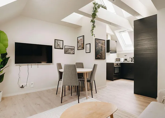 Dinbnb L 100m To Bryggen L Pet Friendly L Sleeps 4 L Smart-tv דירה